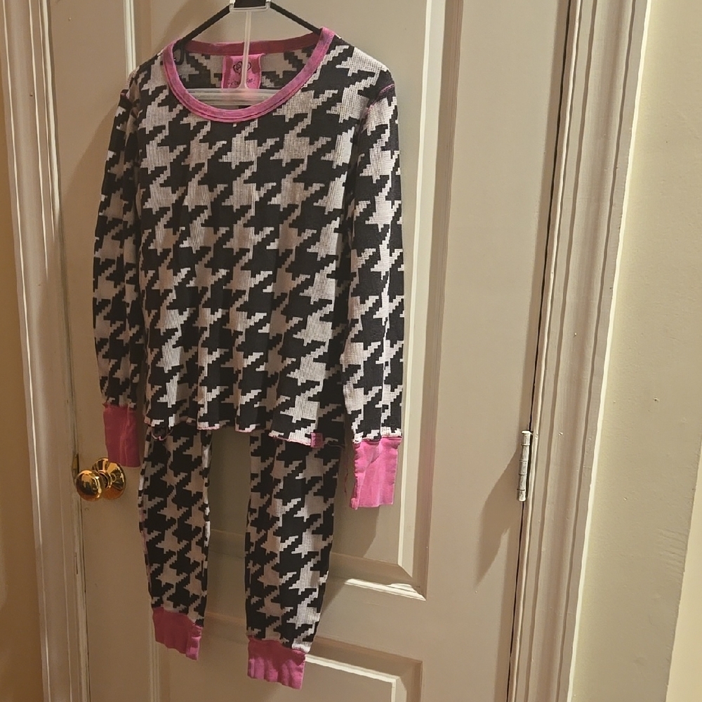 Stylish Pajamas with Pink Accents